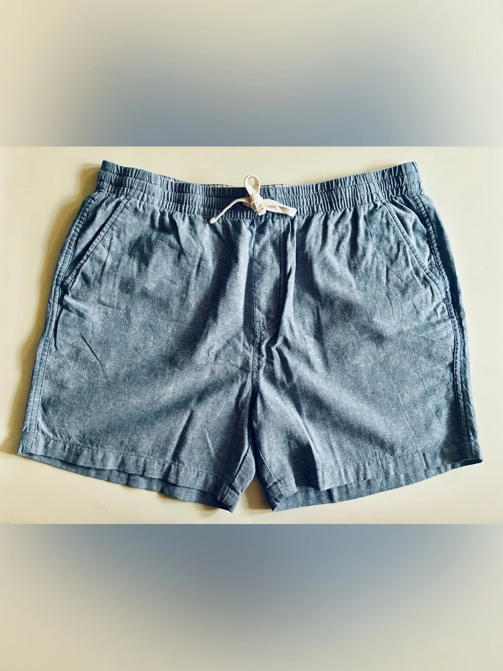 J. Crew Light Blue. Men’s Linen-blend dock short. XL.New without the tags.
